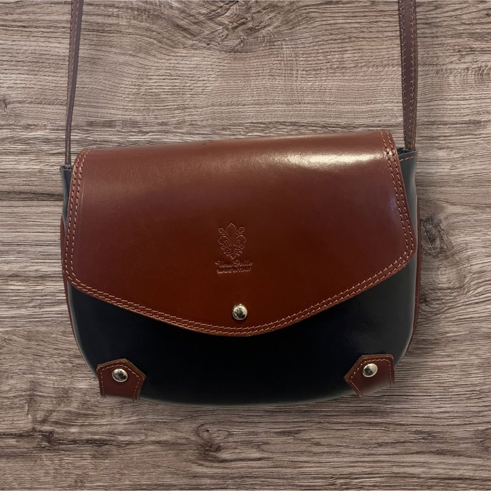 Vera Pelle Genuine Italian Leather Crossbody Bag